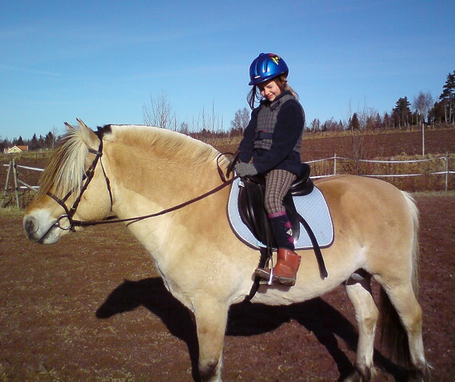 Unni tycker om att rida Haldol